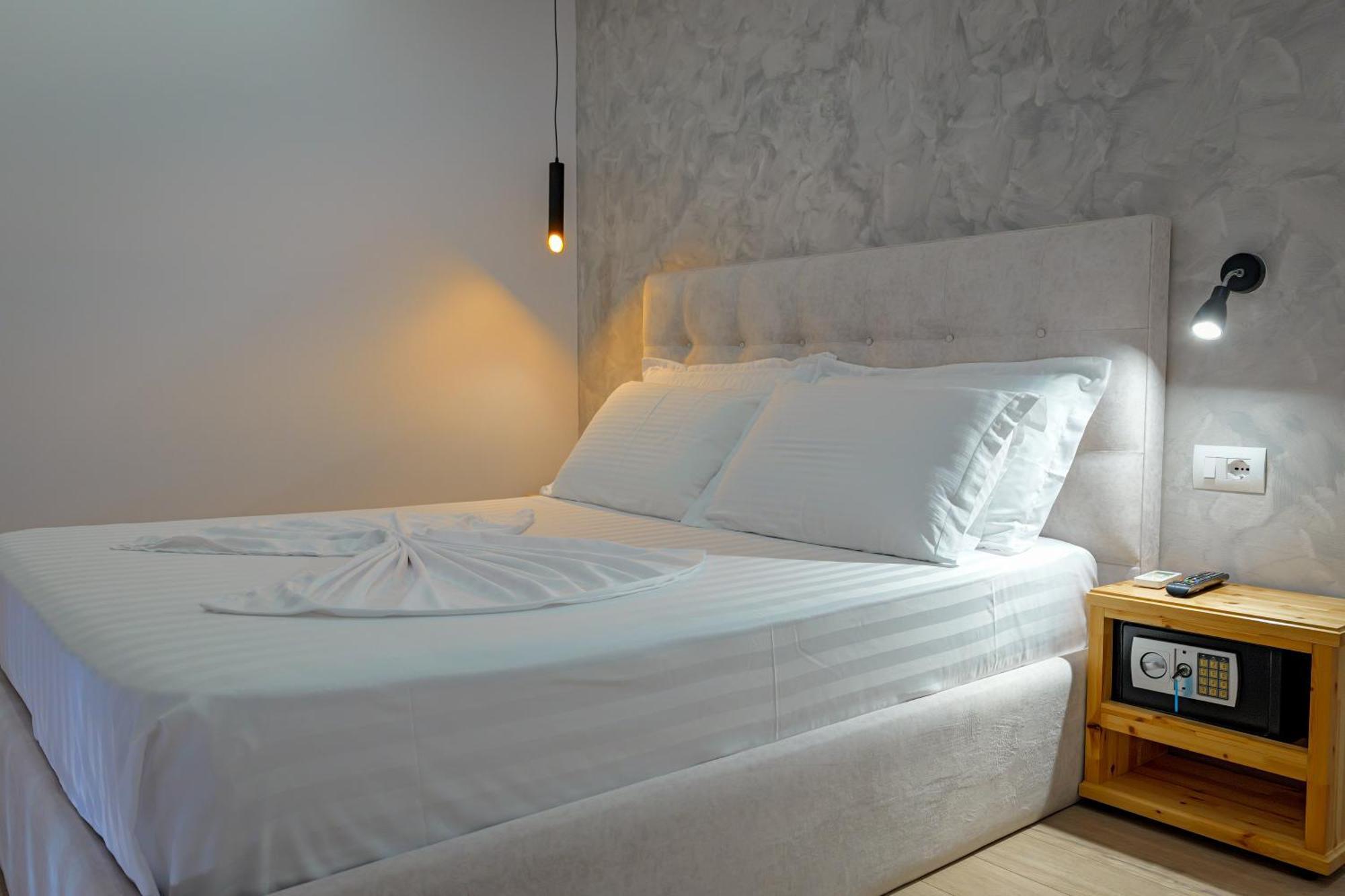 Villa Juna Beach Sarandë Exterior foto